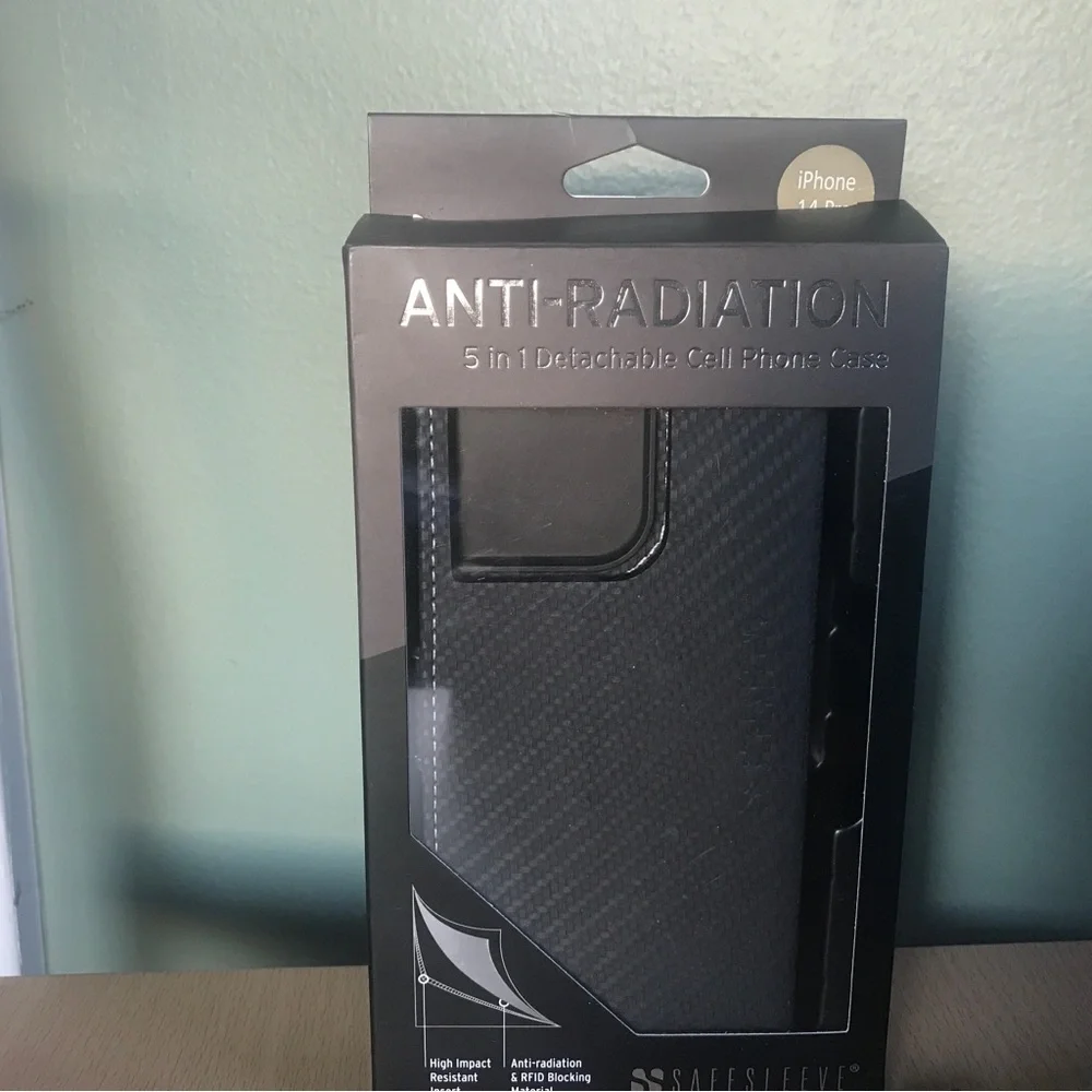 SafeSleeve Detachable for iPhone 14 Pro